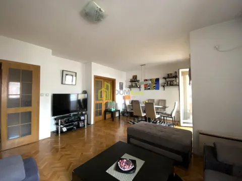 Prodaja, jednosoban stan, 57m², Stari Aerodrom, Podgorica - image 2