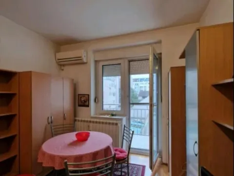 Rent, one bedroom apartment, 30m², Centar, Novi Sad - image 2