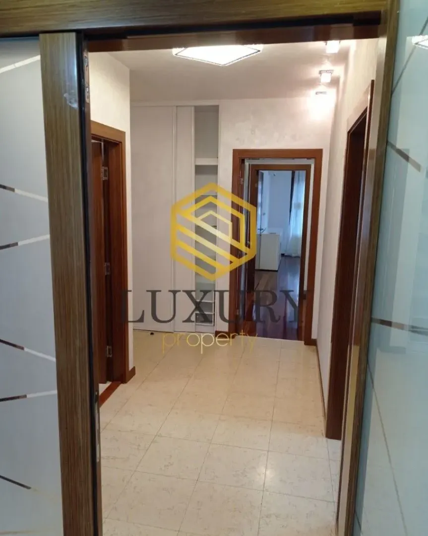 Rent, four bedroom apartment, 130m², Centar, Podgorica