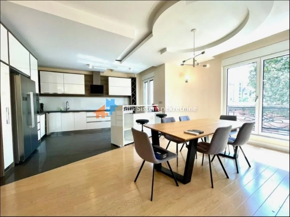 Izdavanje, četvorosoban stan, 190m², Neimar, Vračar Sve Podlokacije