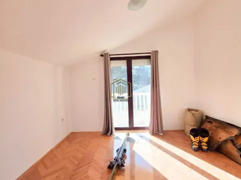 Prodaja, kuća, 350m², Zlatica, Podgorica - image 26