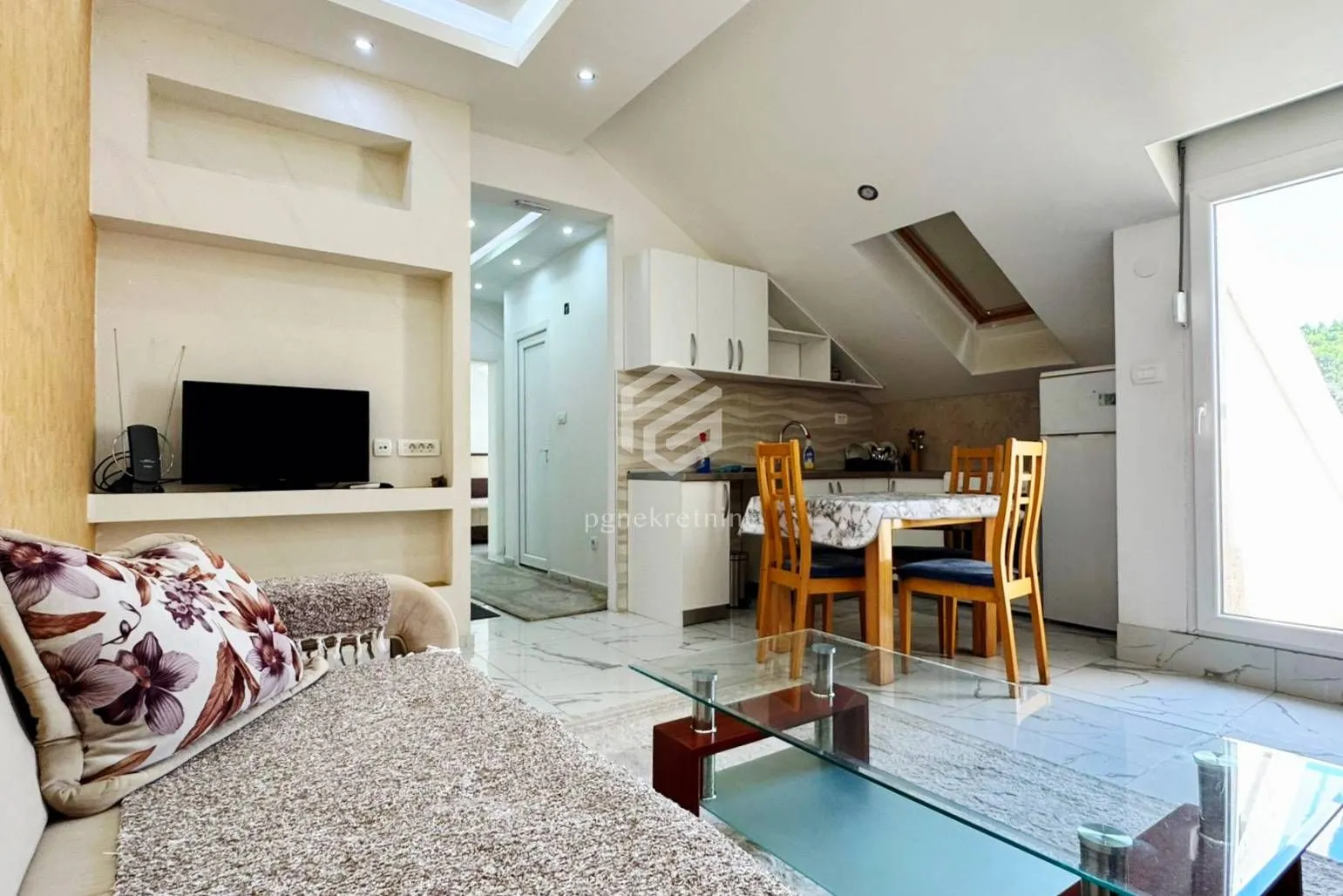Rent, one bedroom apartment, 59m², Ljubović, Podgorica
