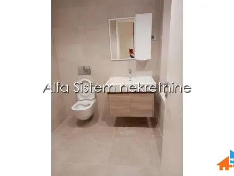 Izdavanje, trosoban stan, 98m², Savski Venac, Beograd - image 17