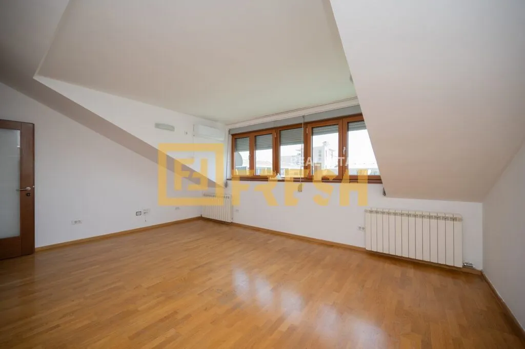 Rent, three bedroom apartment, 100m², Tološi, Podgorica