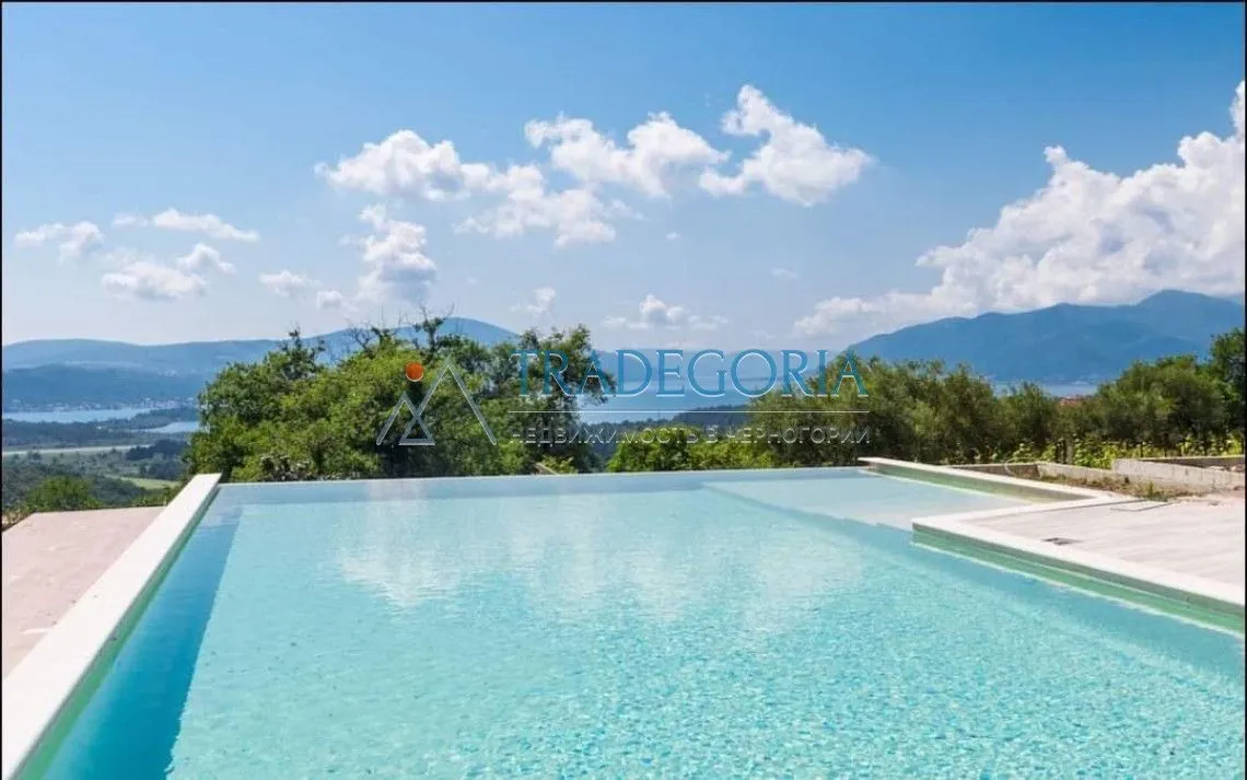 Prodaja, dvosoban stan, 100m², Tivat, Crna Gora