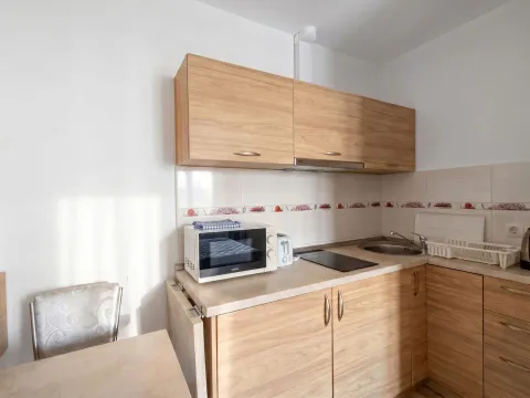Sale, studio apartment, 27m², Bečići, Budva - image 9