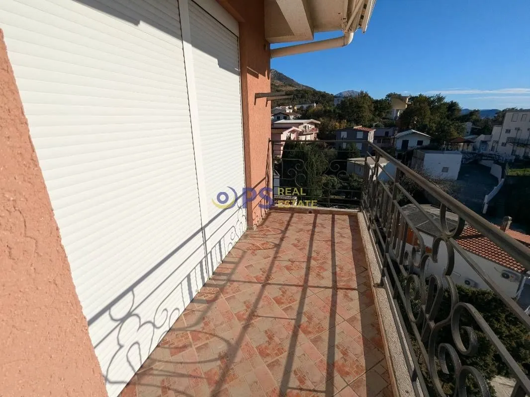 Sale, four bedroom apartment, 119m², Sutomore, Bar