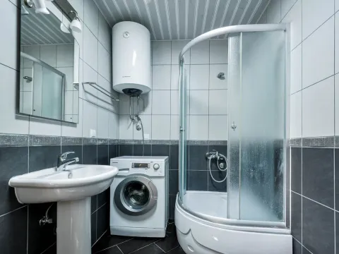 Prodaja, dvosoban stan, 104m², Stoliv, Kotor - image 9