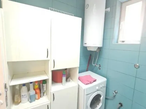Rent, three bedroom apartment, 82m², Vračar Sve Podlokacije, Beograd - image 9