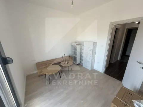 Izdavanje, jednosoban stan, 48m², Tološi, Podgorica - image 6