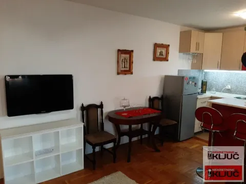 Izdavanje, dvosoban stan, 45m², Podbara, Novi Sad Sve Podlokacije - image 3