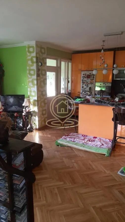 Prodaja, trosoban stan, 80m², Centar, Pančevo