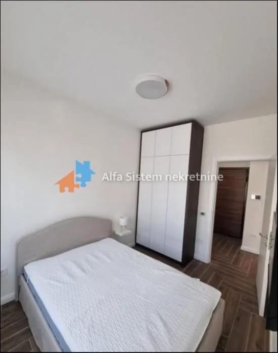 Izdavanje, stan, 40m², Južni Bulevar, Vračar Sve Podlokacije