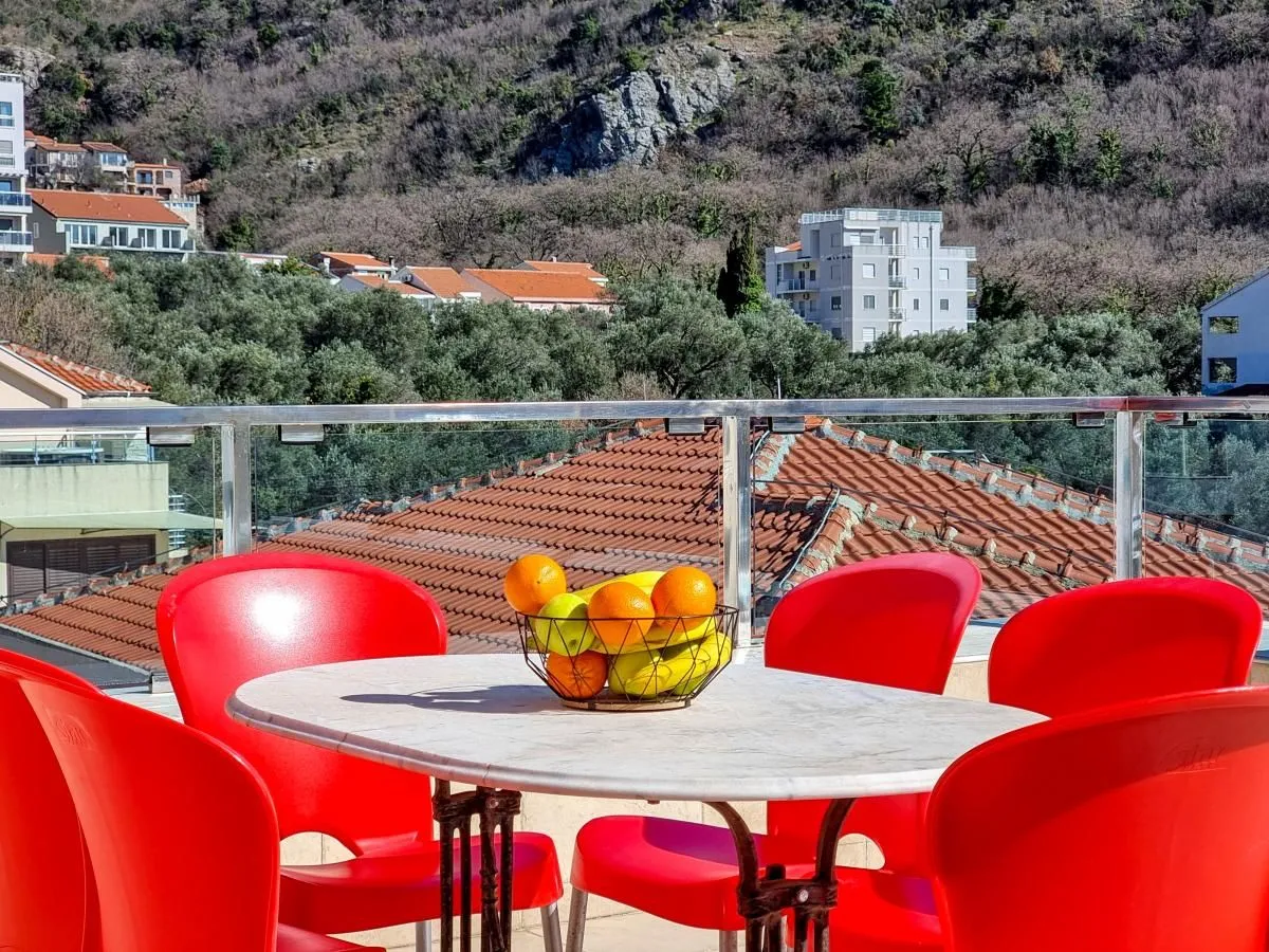 Sale, three bedroom apartment, 106m², Bečići, Budva