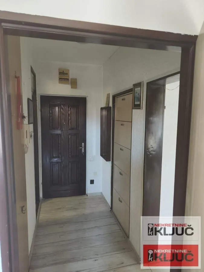 Prodaja, trosoban stan, 73m², Sajmište, Novi Sad