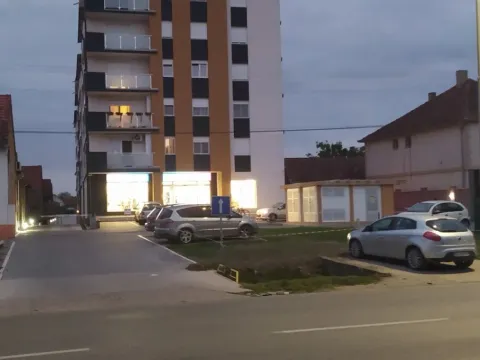 Rent, parking/garage, 12m², Centar, Stara Pazova