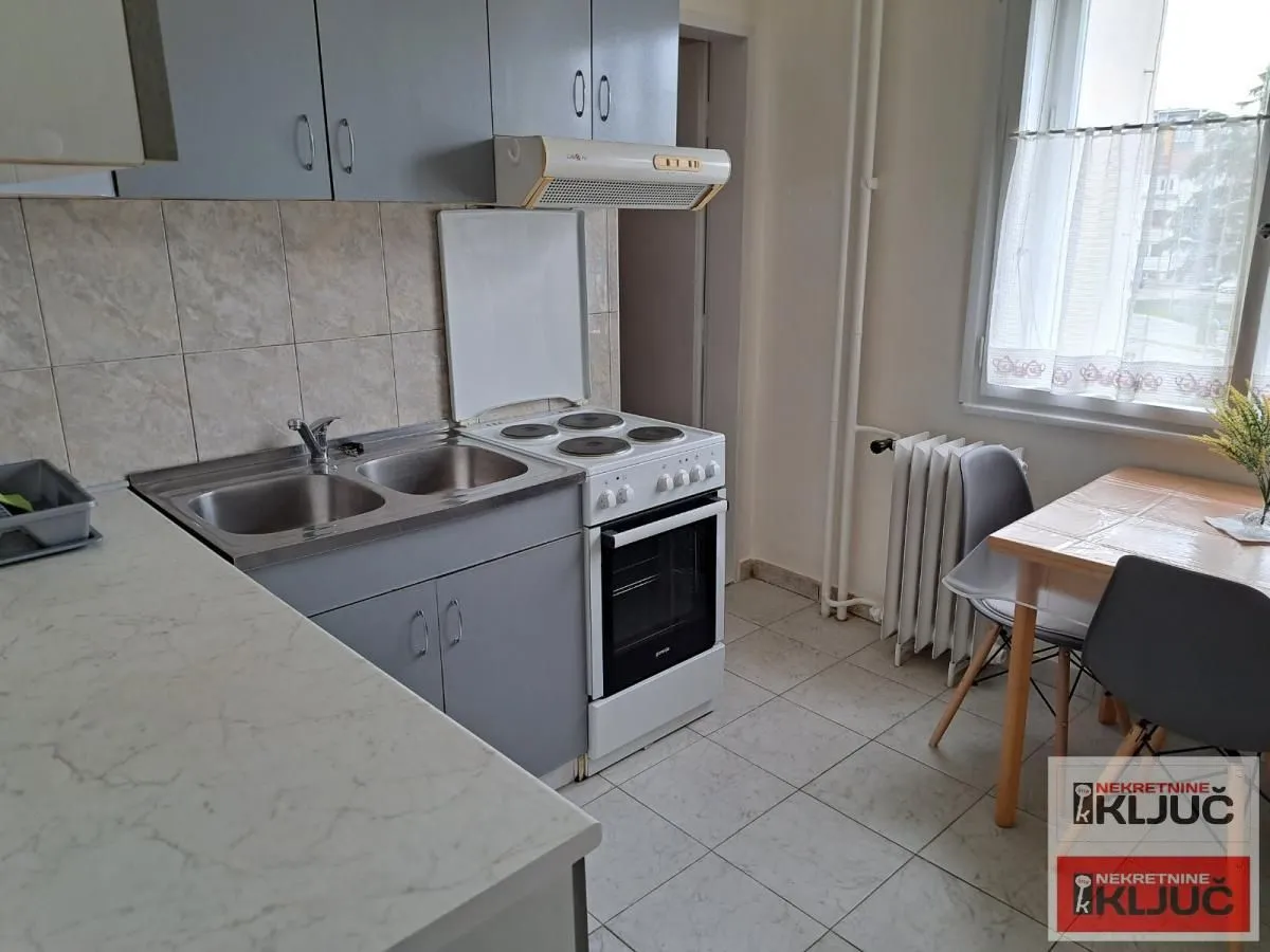 Prodaja, trosoban stan, 71m², Spens, Novi Sad Sve Podlokacije
