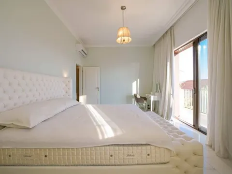 Prodaja, kuća, 290m², Tivat, Crna Gora - image 8