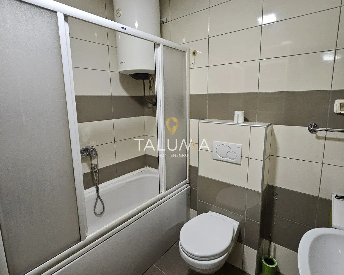 Izdavanje, dvosoban stan, 75m², City Kvart, Podgorica