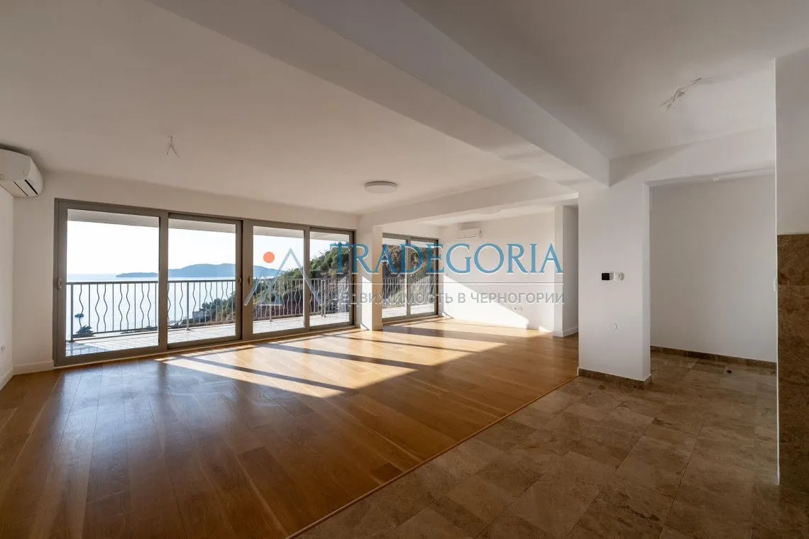 Prodaja, trosoban stan, 160m², Pržno, Budva