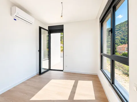 Prodaja, jednosoban stan, 47m², Donja Lastva, Tivat - image 2