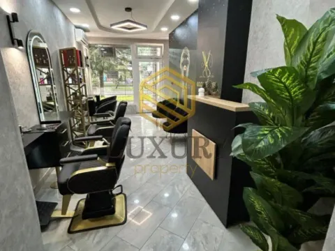 Izdavanje, poslovni prostor, 90m², Stari Aerodrom, Podgorica - image 11