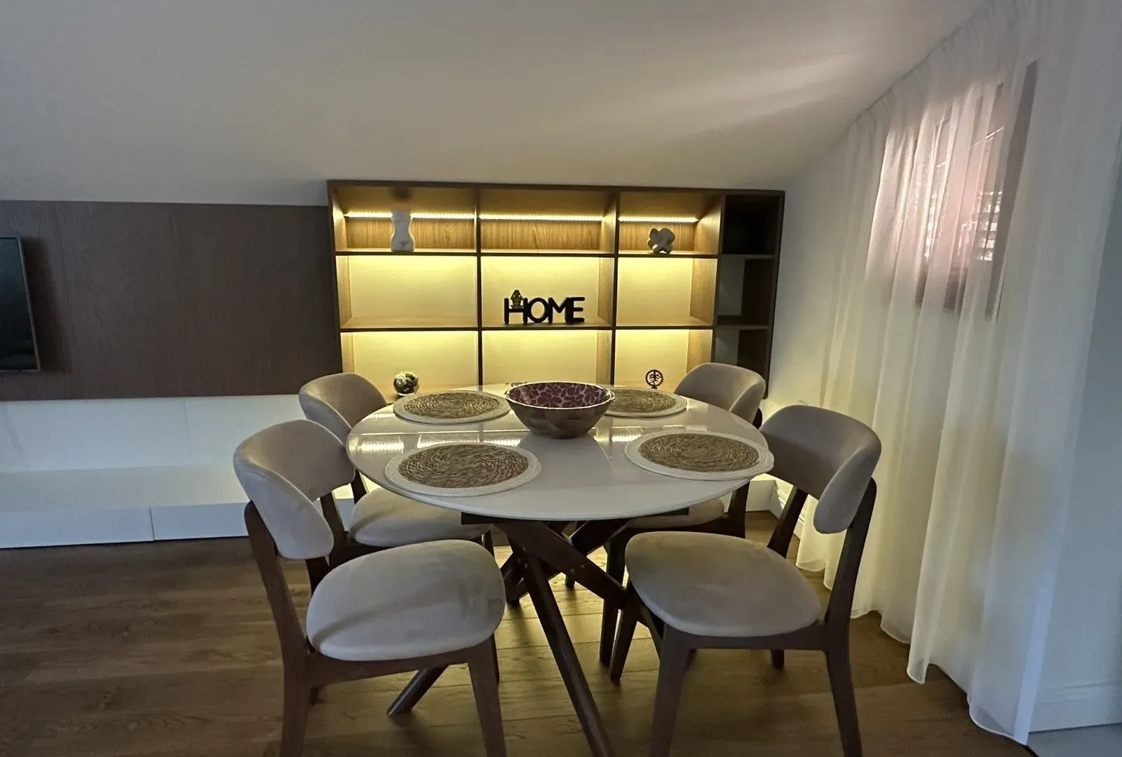 Rent, three bedroom apartment, 90m², Kotor, Crna Gora