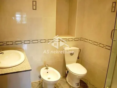 Rent, apartment, 250m², Savski Venac, Beograd - image 20