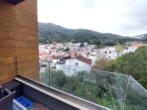 Rent, one bedroom apartment, 43m², Budva, Crna Gora - image 12