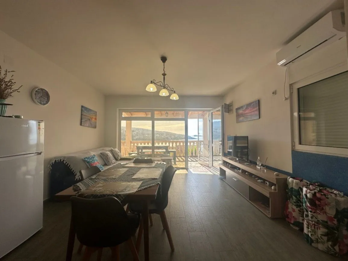 Prodaja, kuća, 164m², Utjeha, Bar