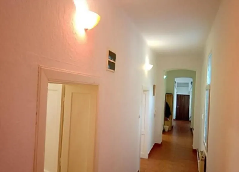 Izdavanje, trosoban stan, 90m², Cvetni Trg, Vračar Sve Podlokacije
