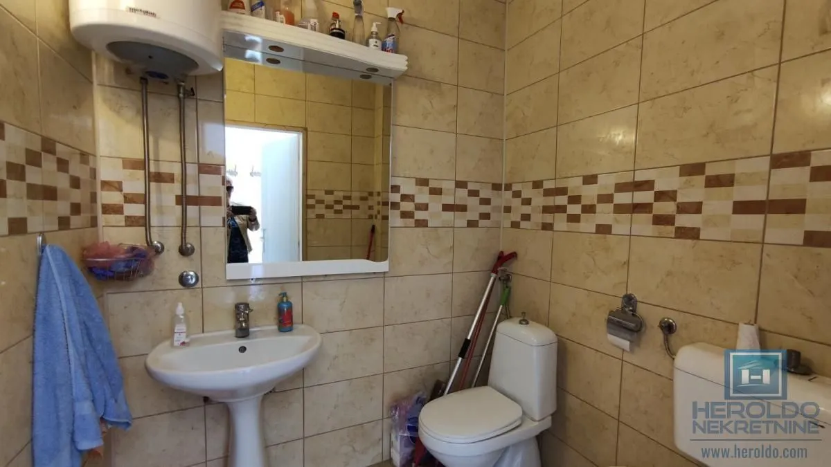Rent, office space, 100m², Vašarište, Jagodina
