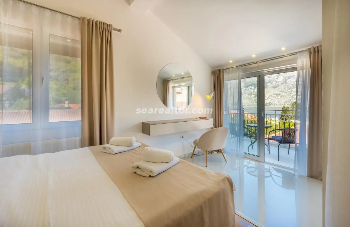 Prodaja, kuća, 240m², Stoliv, Kotor