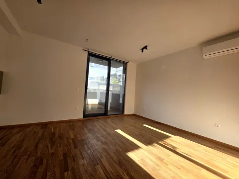 Stan in Tološka šuma