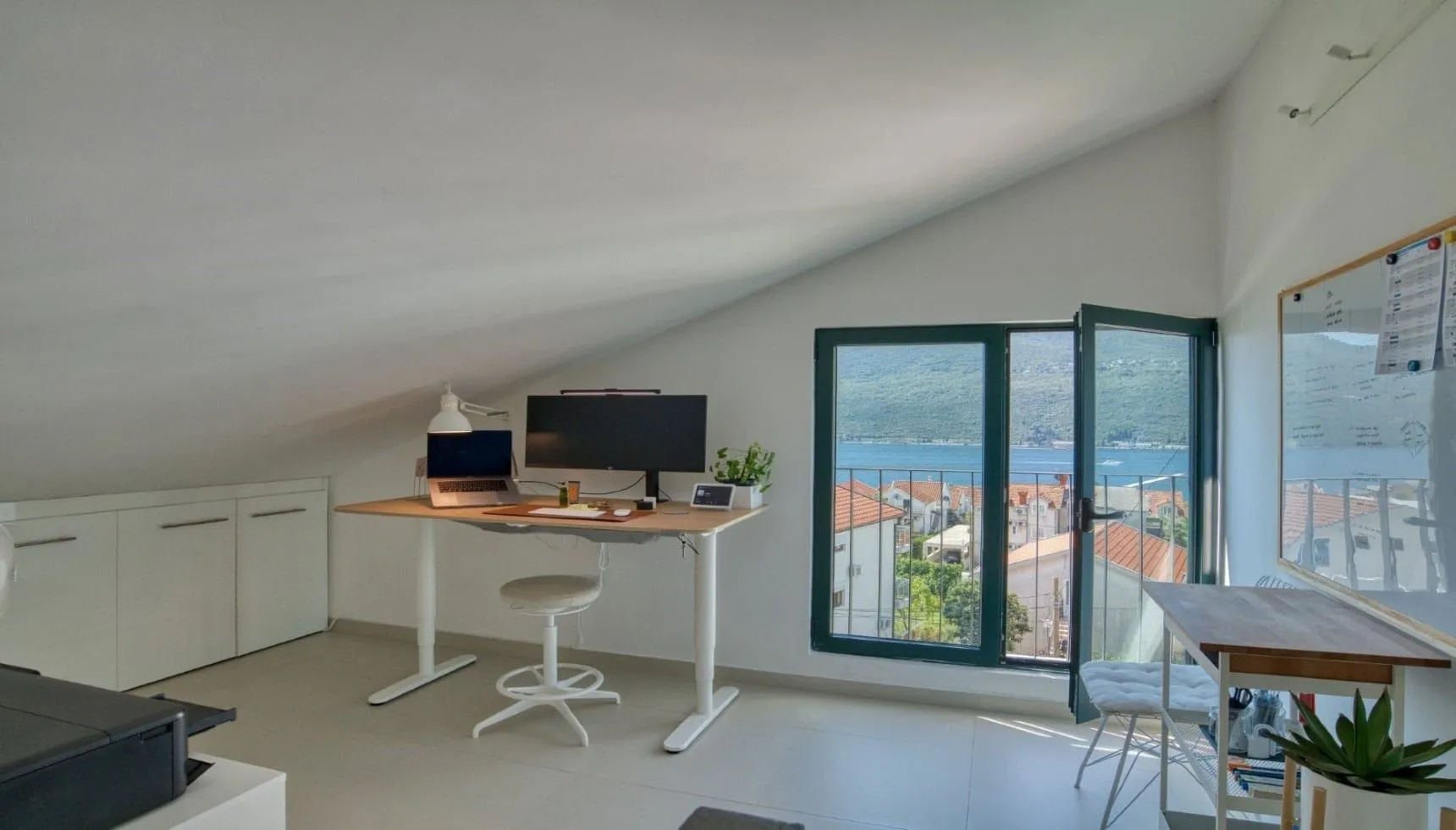 Prodaja, dvosoban stan, 80m², Đenovići, Herceg Novi