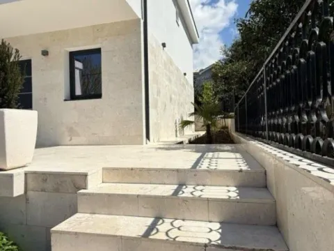 Prodaja, kuća, 138m², Dobre Vode, Bar