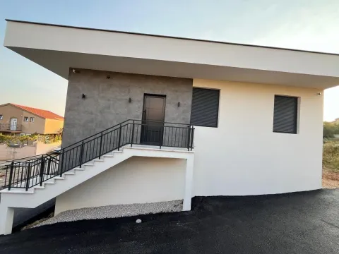 Prodaja, kuća, 200m², Krimovica, Kotor - image 12