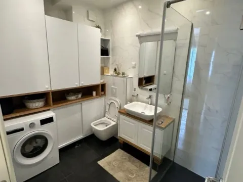 Prodaja, dvosoban stan, 74m², Blok 9, Podgorica - image 4