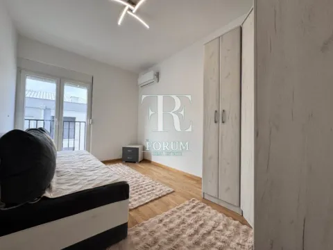 Izdavanje, dvosoban stan, 75m², Stara Varoš, Podgorica - image 11