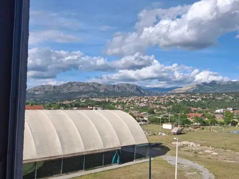 Prodaja, jednosoban stan, 48m², Stari Aerodrom, Podgorica - image 13