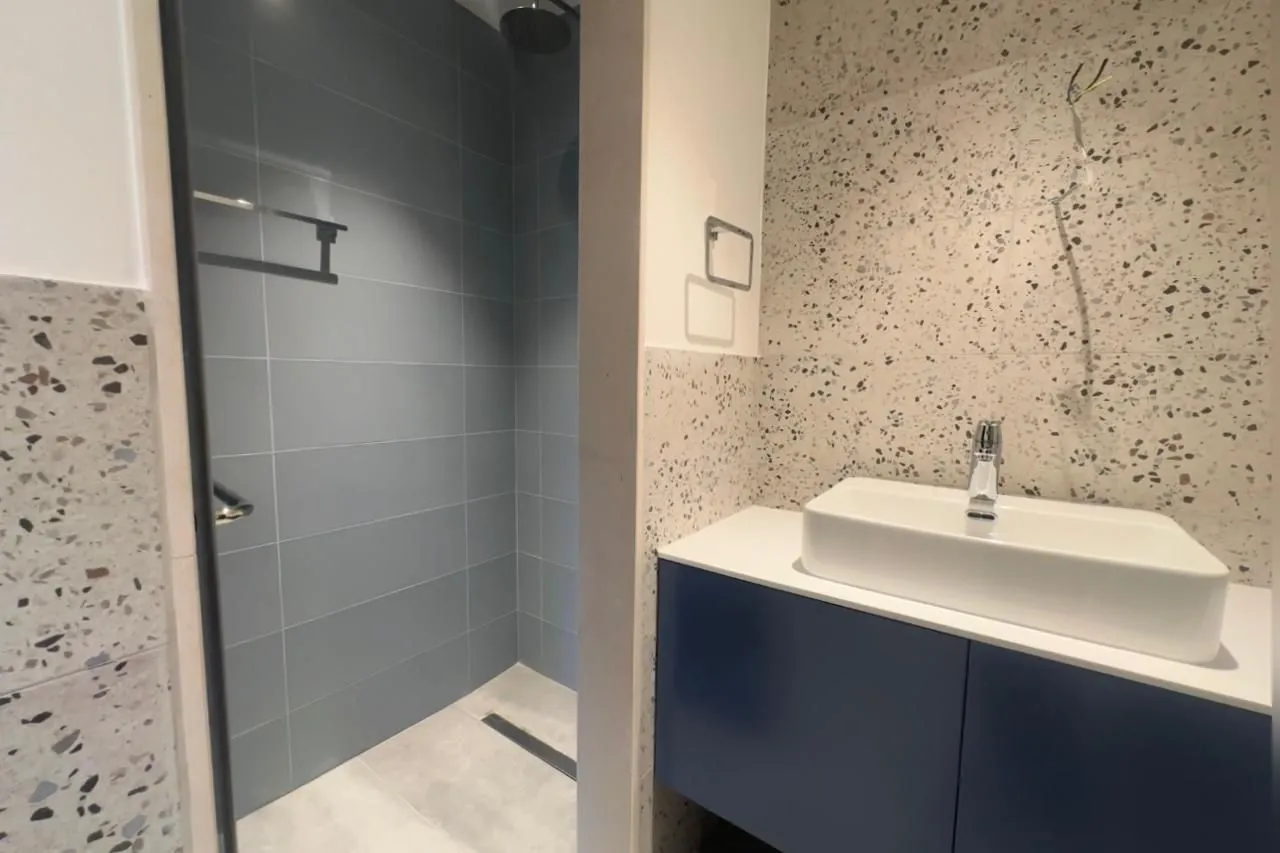 Prodaja, dvosoban stan, 65m², Centar, Tivat