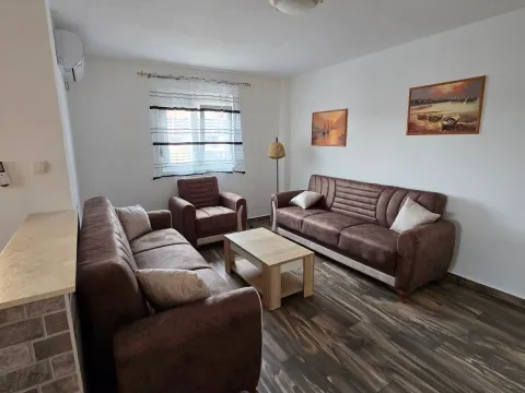 Rent, one bedroom apartment, 65m², Gradiošnica, Tivat - image 3