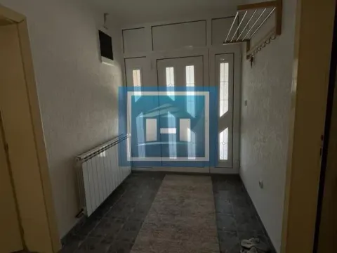 Prodaja, kuća, 271m², Šantarovac, Jagodina - image 31