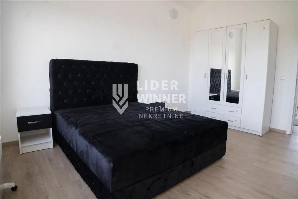Rent, four bedroom apartment, 125m², Čukarica, Beograd