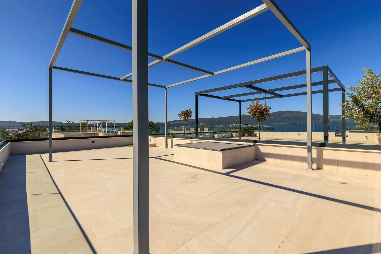 Prodaja, dvosoban stan, 154m², Tivat, Crna Gora