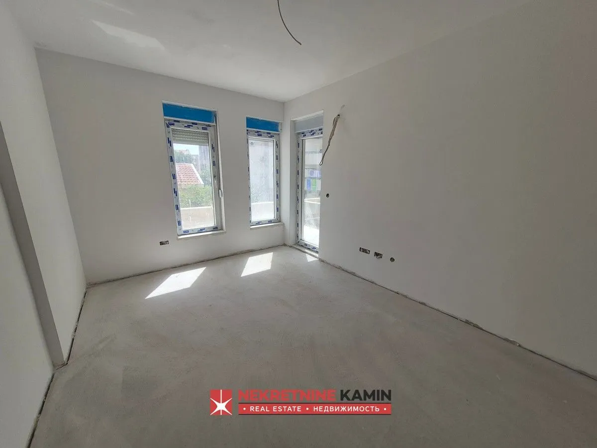 Prodaja, jednosoban stan, 42m², Podkošljun, Budva