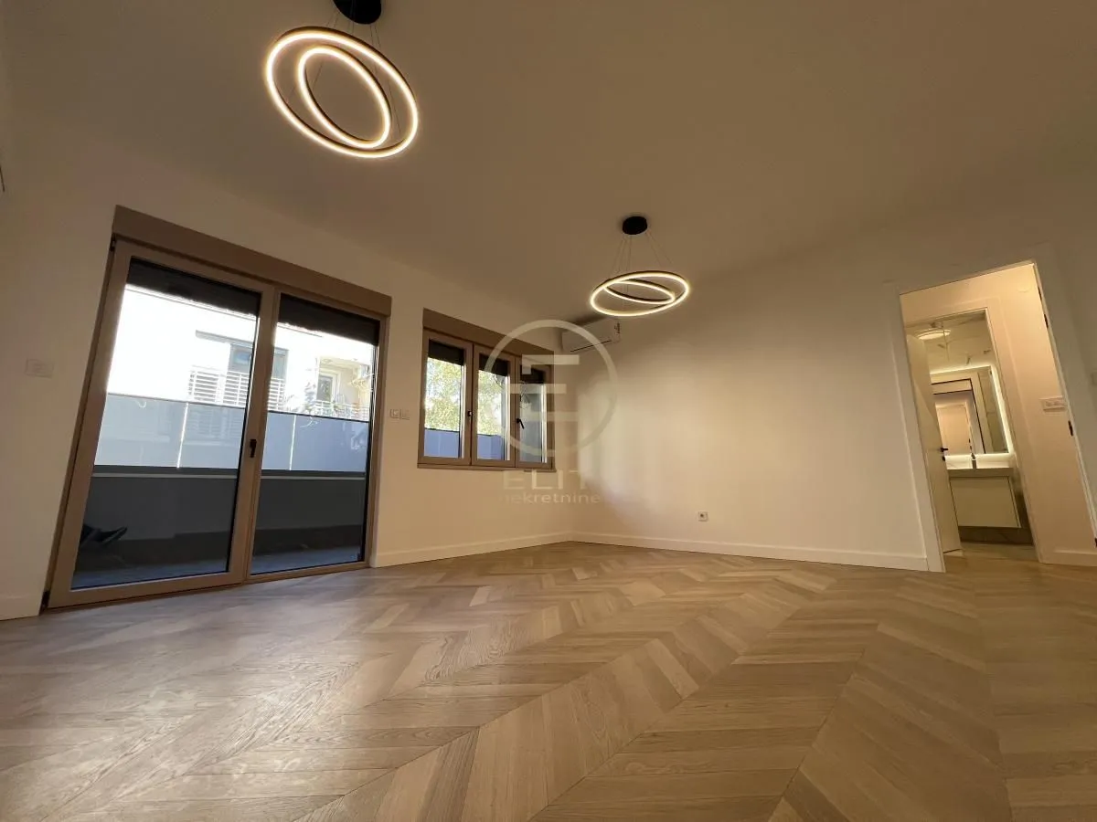 Sale, four bedroom apartment, 114m², Centar, Novi Sad