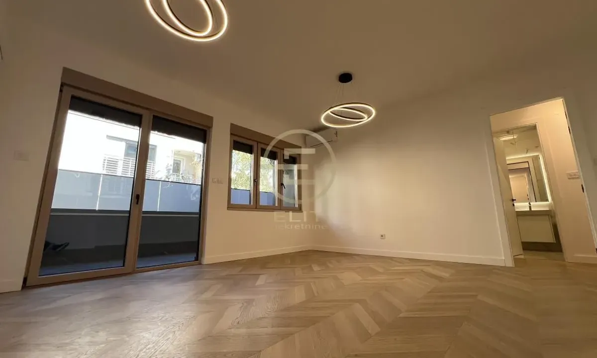 Sale, four bedroom apartment, 114m², Centar, Novi Sad