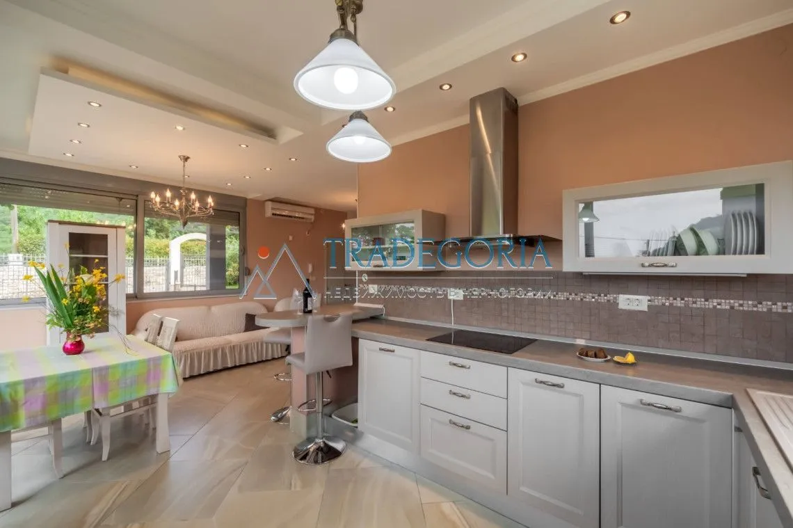 Prodaja, kuća, 247m², Buljarica, Budva