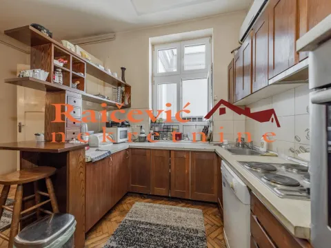 Prodaja, trosoban stan, 86m², Vračar, Šid - image 9